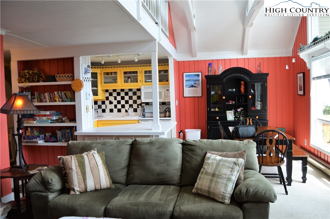 109 North Pinnacle Ridge Road, Unit 14 Beech Mountain, NC 28604 - Photo 2 of 19 Gallery Image 2