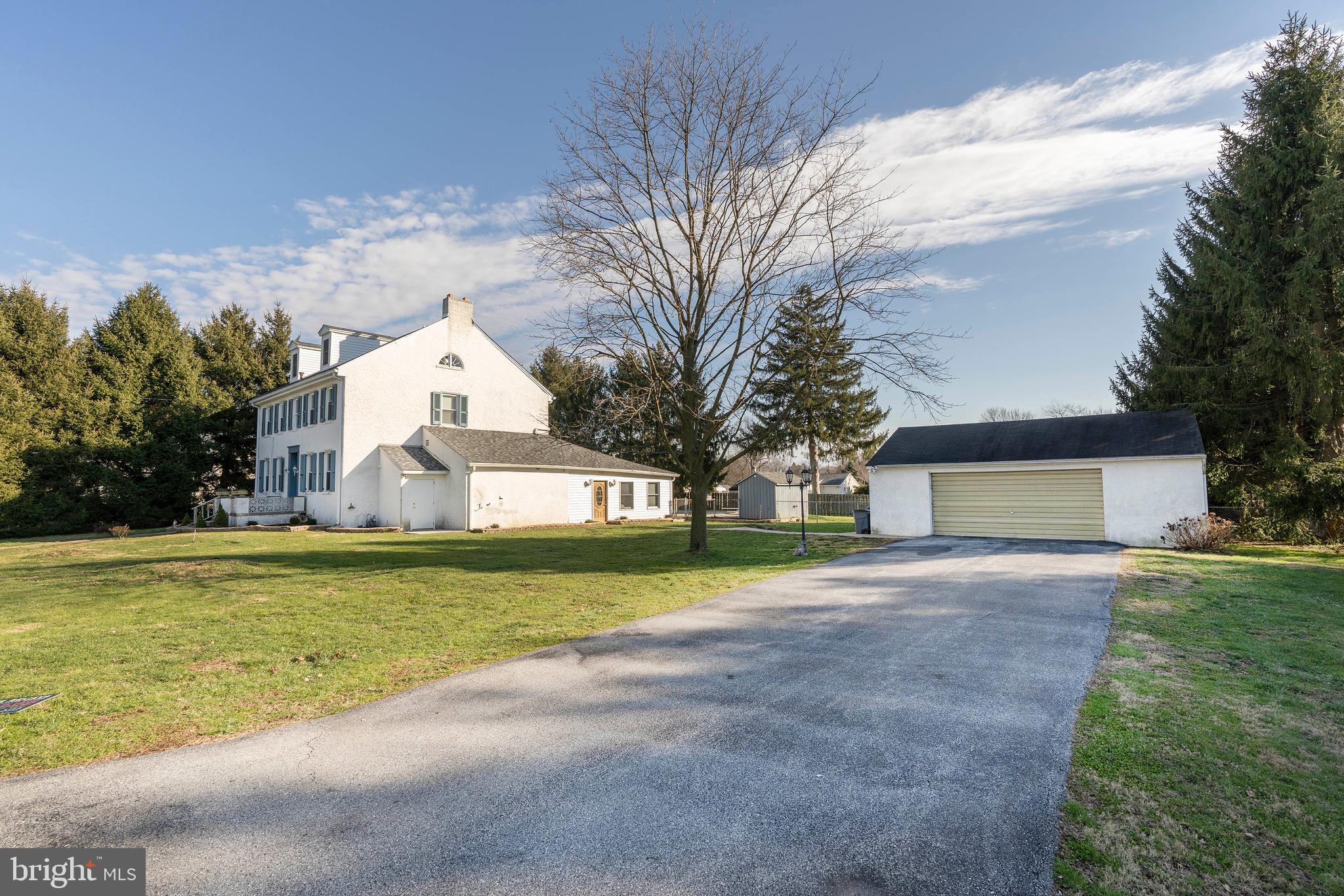 337 Ruth Avenue Aston, PA 19014 - Photo 3 of 31 Additional parcel and 2 car garage included
