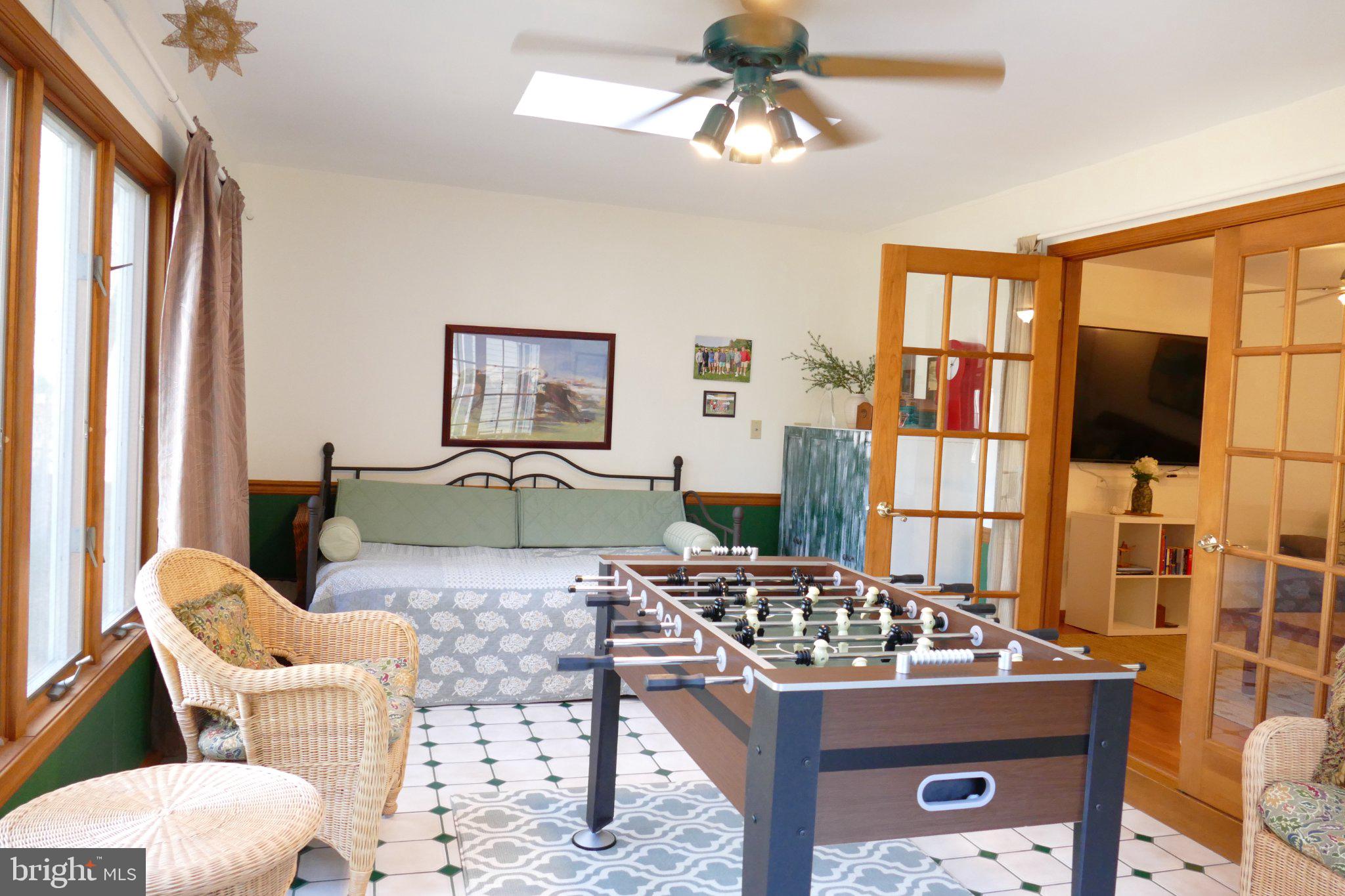 185 Windjammer Road Ocean Pines, MD 21811 - Photo 9 of 18 Bright and inviting game room retreat.