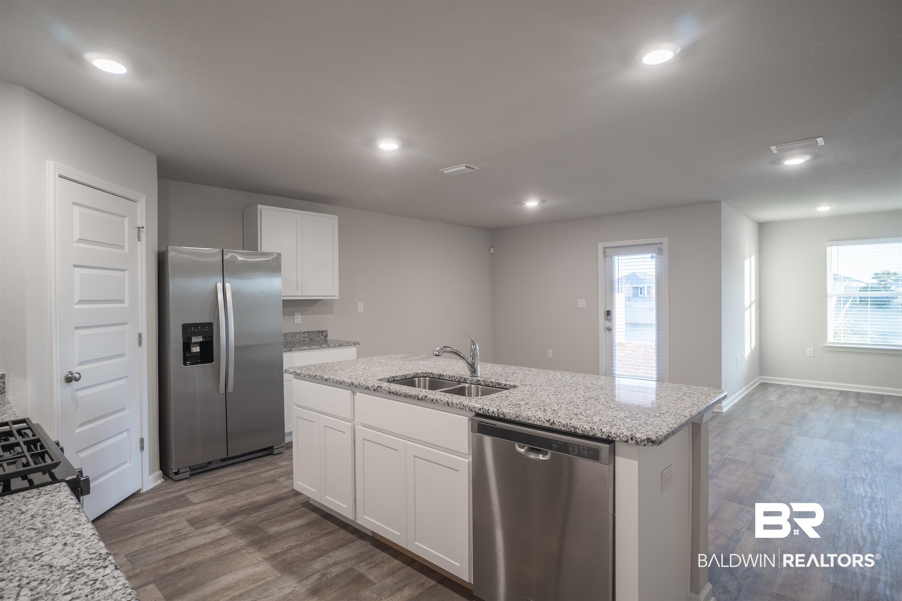 8123 Irwin Loop Daphne, AL 36526 - Photo 5 of 32