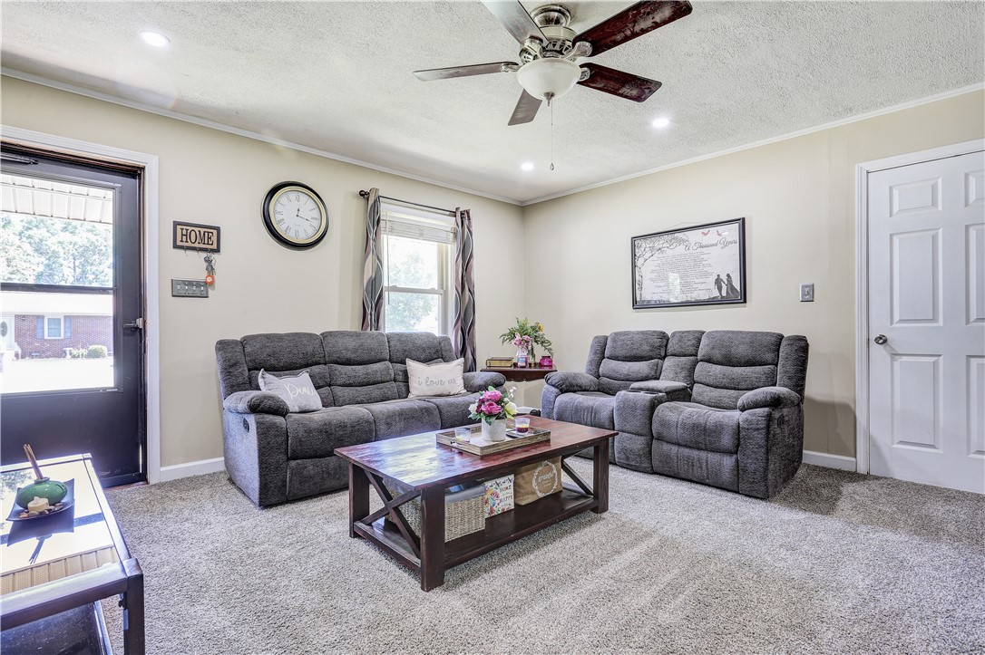 407 Edith Street Anderson, SC 29626 - Photo 4 of 30 Gallery Image 4
