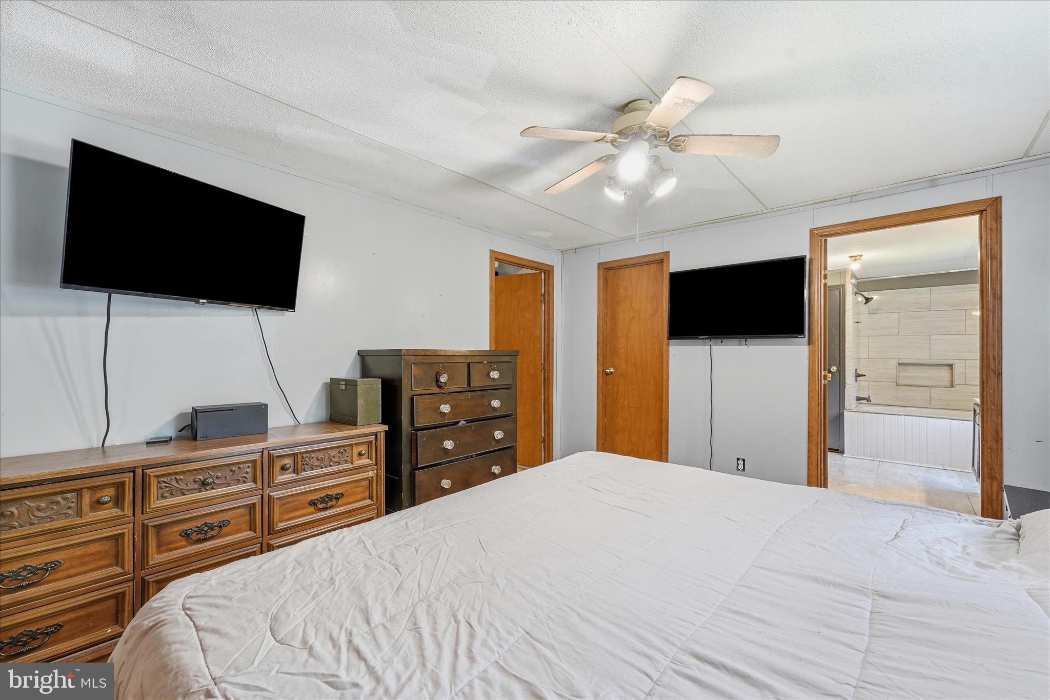 14316 Tower Road Smithsburg, MD 21783 - Photo 25 of 49 Primary Bedroom