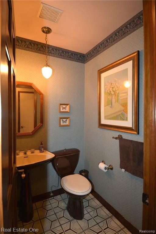 22032 Meridian Lane Novi, MI 48375 - Photo 14 of 33