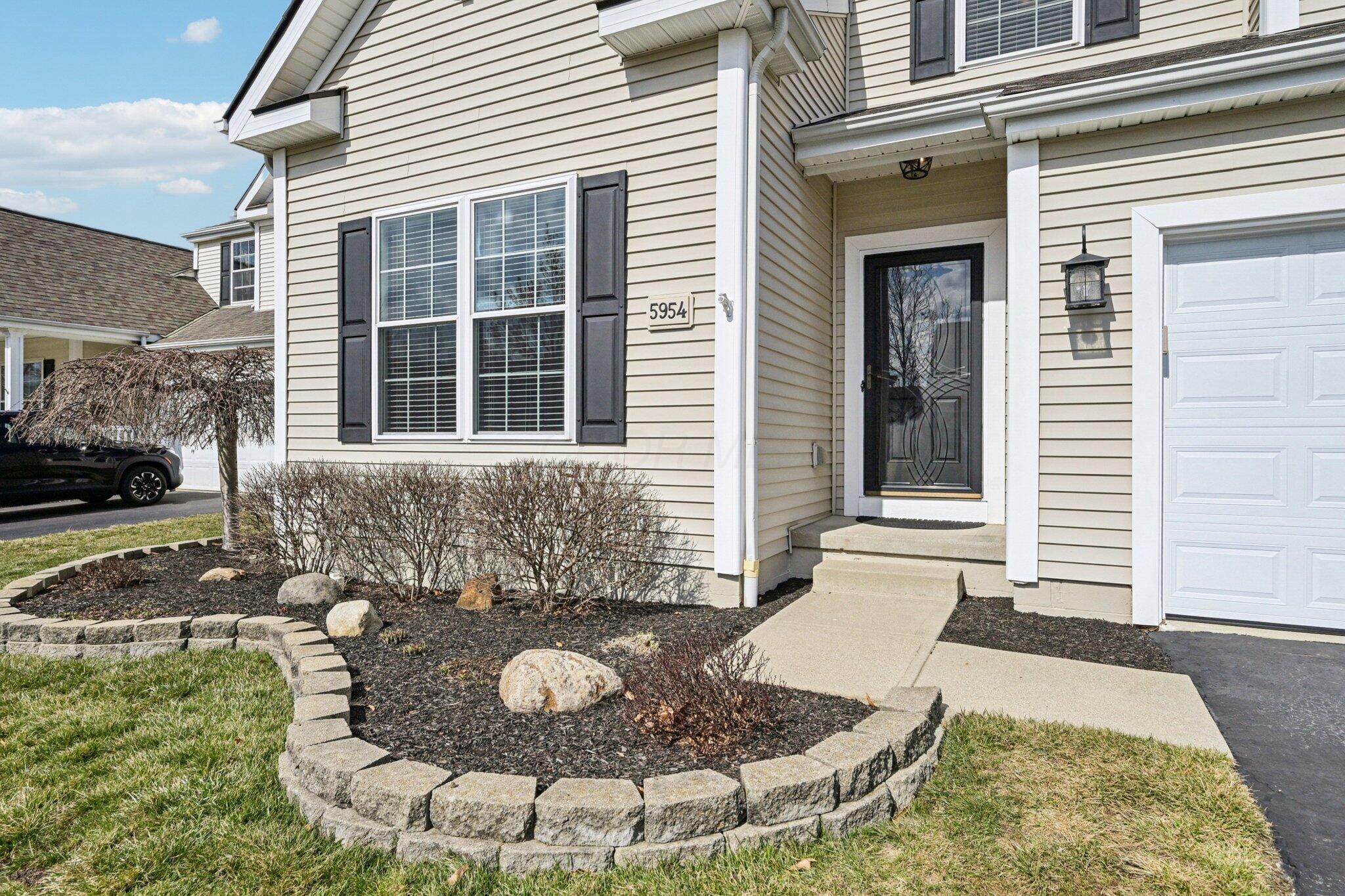 5954 Myrick Road Dublin, OH 43016 - Photo 4 of 66 Covered Entry