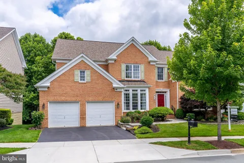 $1,598,000 | 414 Long Trail Terrace, Rockville, MD 20850