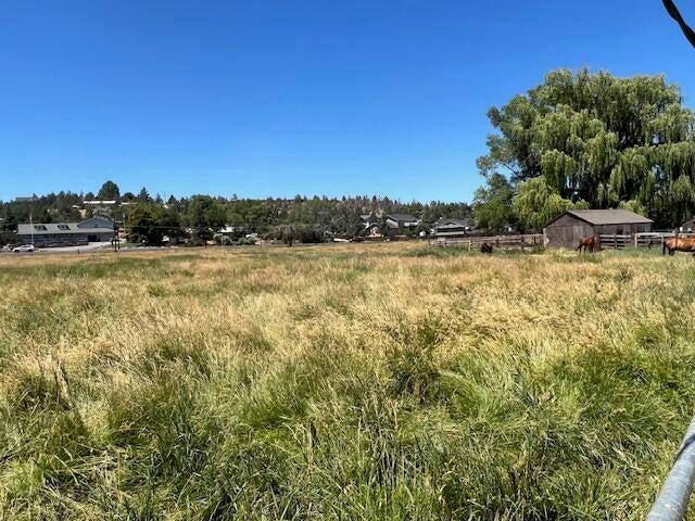 585 Southwest Fairgrounds Road Madras, OR 97741 - Photo 11 of 12 20250630214308699364000000-o