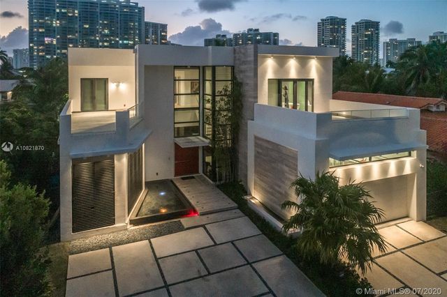 $5,350,000 | 364 Golden Beach Drive, Golden Beach, FL 33160