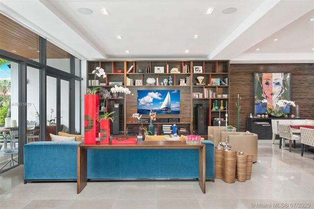 $5,350,000 | 364 Golden Beach Drive, Golden Beach, FL 33160