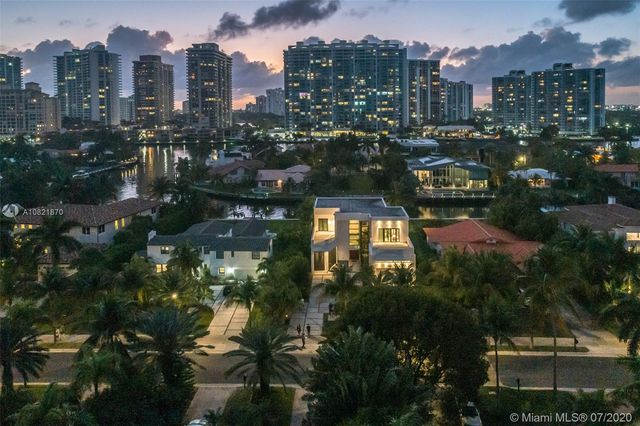 $5,350,000 | 364 Golden Beach Drive, Golden Beach, FL 33160