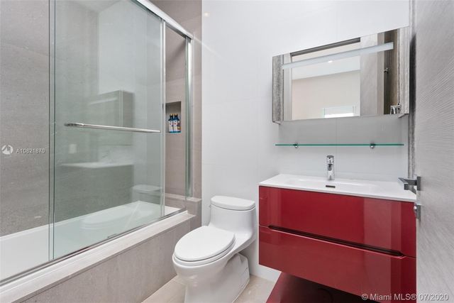 $5,350,000 | 364 Golden Beach Drive, Golden Beach, FL 33160