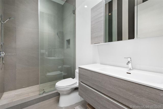 $5,350,000 | 364 Golden Beach Drive, Golden Beach, FL 33160