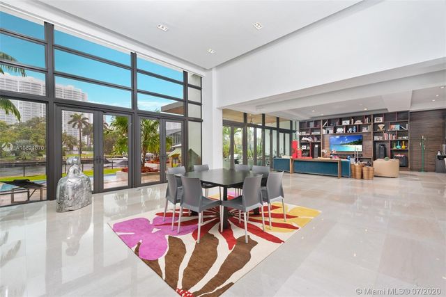 $5,350,000 | 364 Golden Beach Drive, Golden Beach, FL 33160