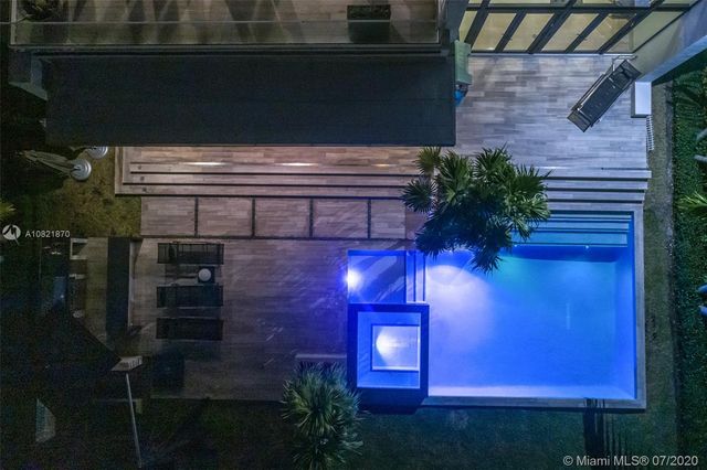 $5,350,000 | 364 Golden Beach Drive, Golden Beach, FL 33160