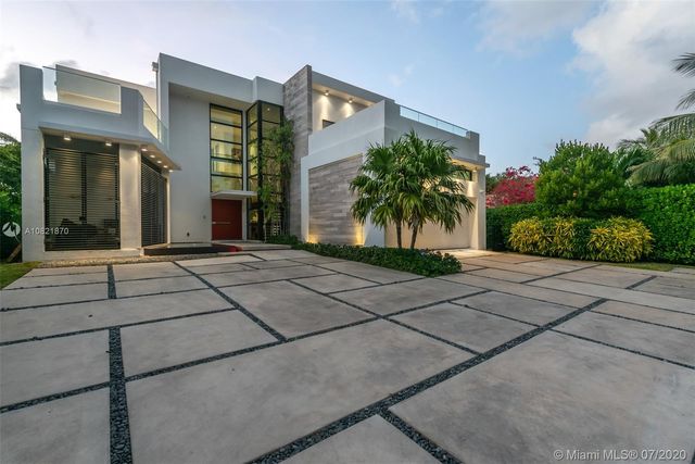 $5,350,000 | 364 Golden Beach Drive, Golden Beach, FL 33160