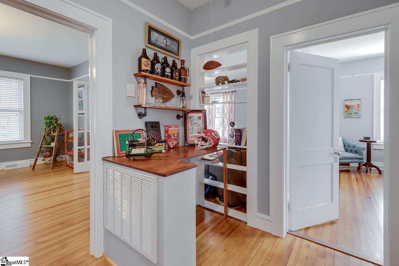 13 Perry Road Greenville, SC 29609 - Photo 12 of 35 Gallery Image 12