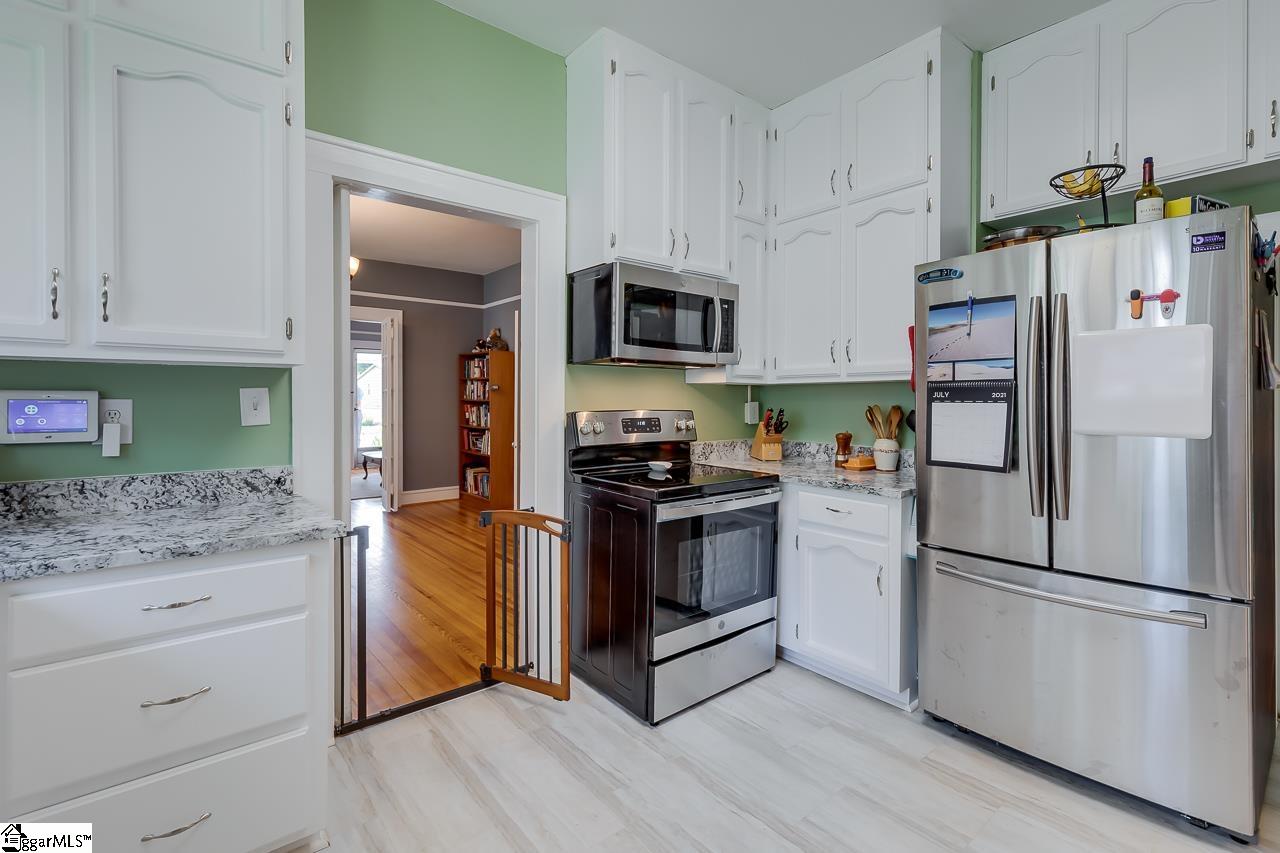 13 Perry Road Greenville, SC 29609 - Photo 15 of 35 Gallery Image 15