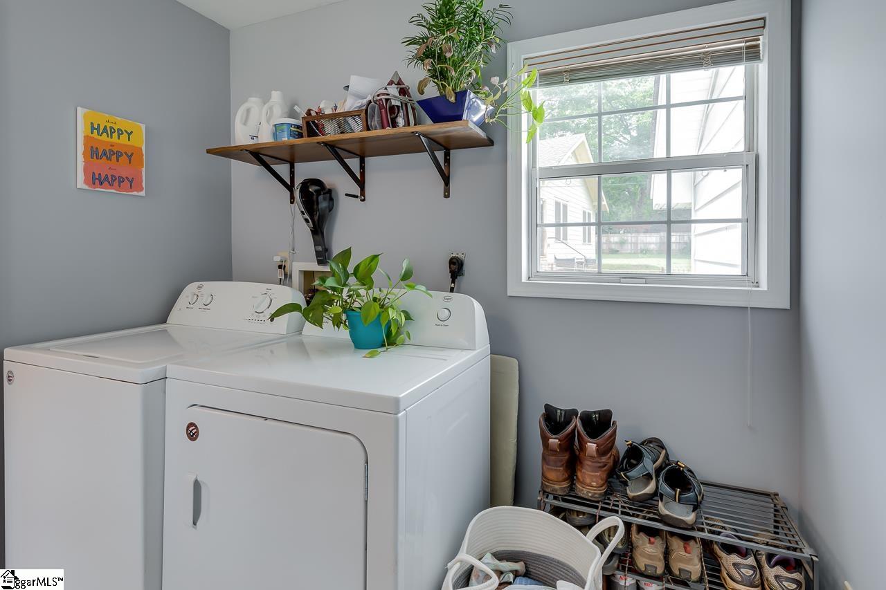 13 Perry Road Greenville, SC 29609 - Photo 18 of 35 Gallery Image 18