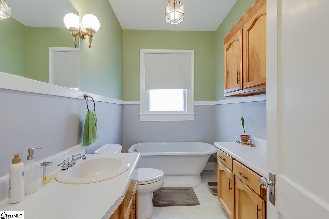 13 Perry Road Greenville, SC 29609 - Photo 29 of 35 Gallery Image 29