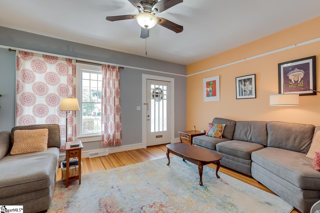 13 Perry Road Greenville, SC 29609 - Photo 4 of 35 Gallery Image 4