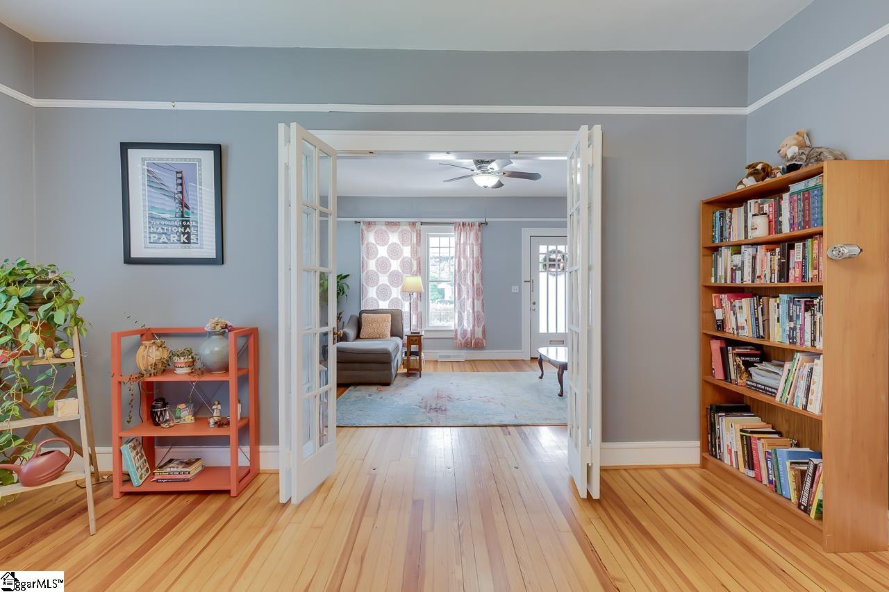13 Perry Road Greenville, SC 29609 - Photo 8 of 35 Gallery Image 8