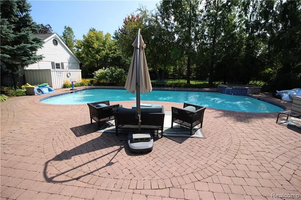 3901 West Tienken Road Rochester Hills, MI 48309 - Photo 40 of 87