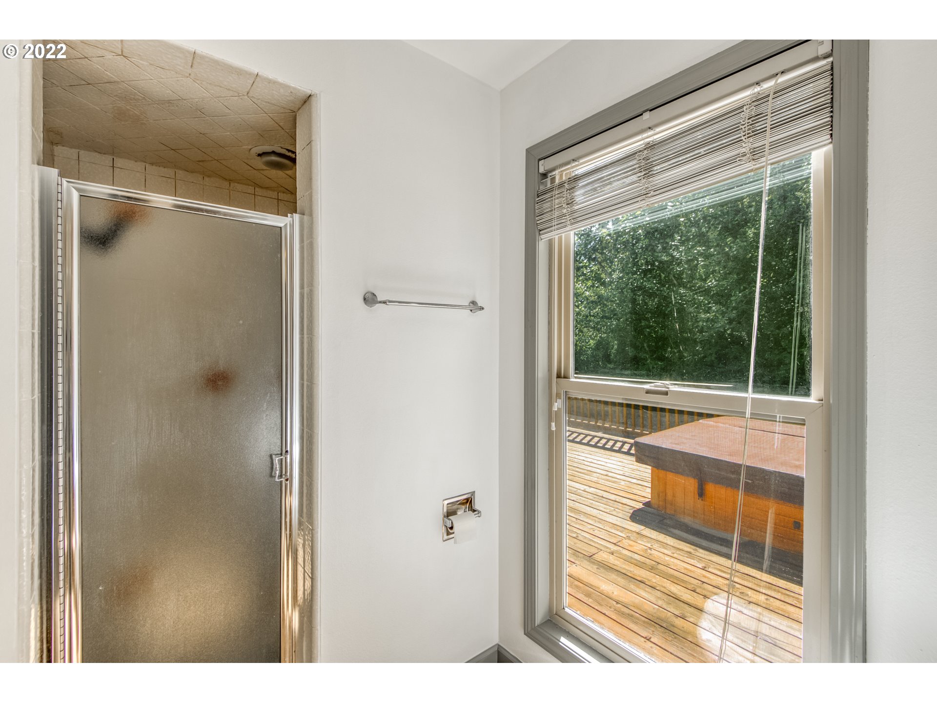 4435 Southeast Regner Road Gresham, OR 97080 - Photo 20 of 32 a view of a bathroom from a window