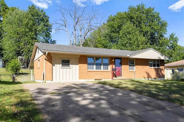 $209,950 | 13616 East 41st Terrace South, Independence, MO 64055
