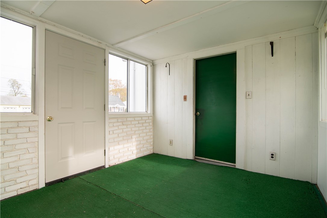 29 Westfield Road Warwick, RI 02888 - Photo 21 of 31 Gallery Image 21