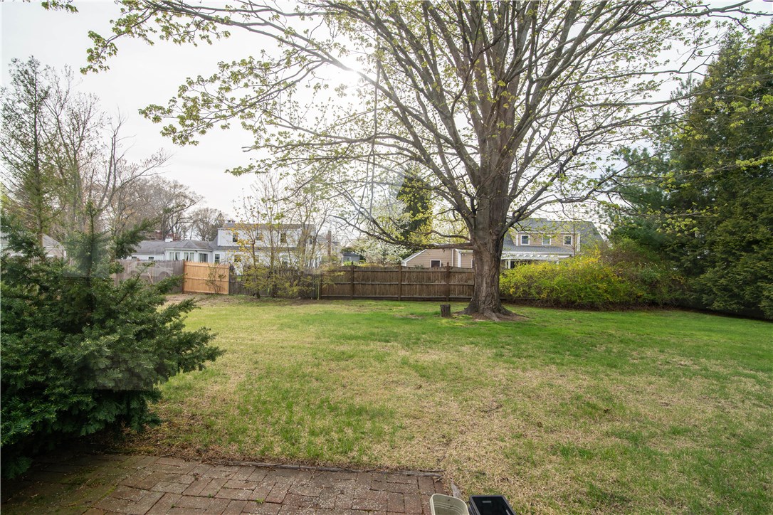 29 Westfield Road Warwick, RI 02888 - Photo 30 of 31 Gallery Image 30