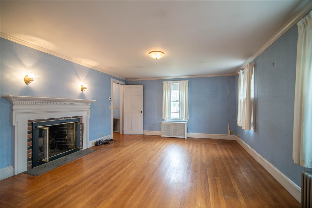 29 Westfield Road Warwick, RI 02888 - Photo 4 of 31 Gallery Image 4