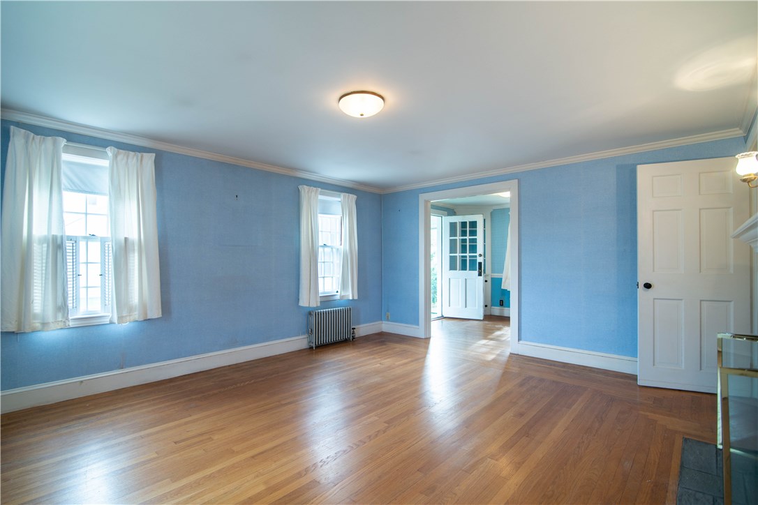 29 Westfield Road Warwick, RI 02888 - Photo 6 of 31 Gallery Image 6