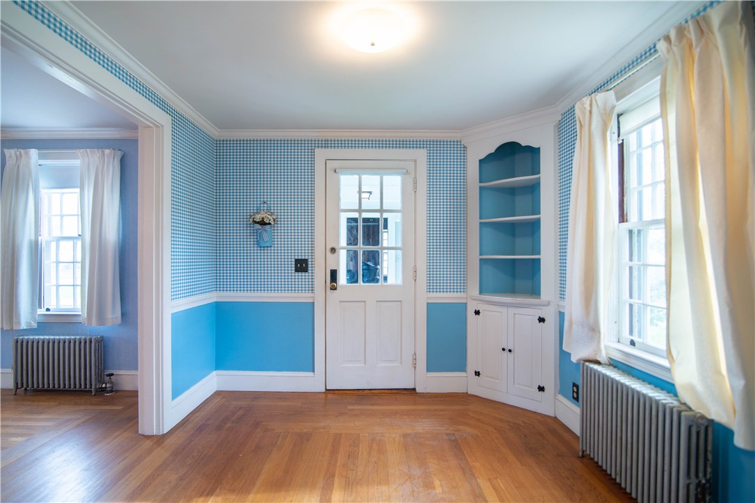 29 Westfield Road Warwick, RI 02888 - Photo 8 of 31 Gallery Image 8