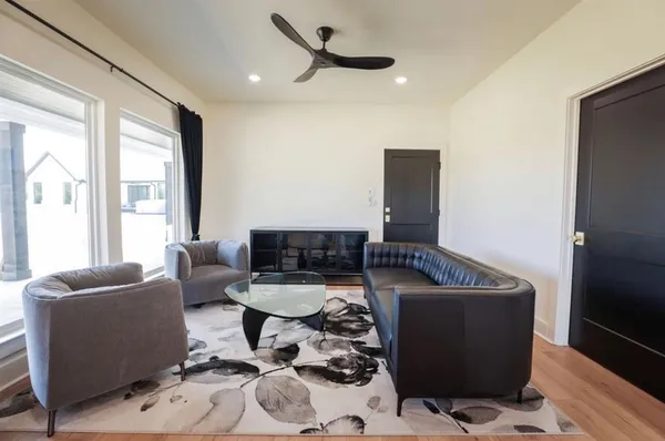 $1,099,000 | 6724 Clearwater Ranch Road, Wills Point, TX 75169