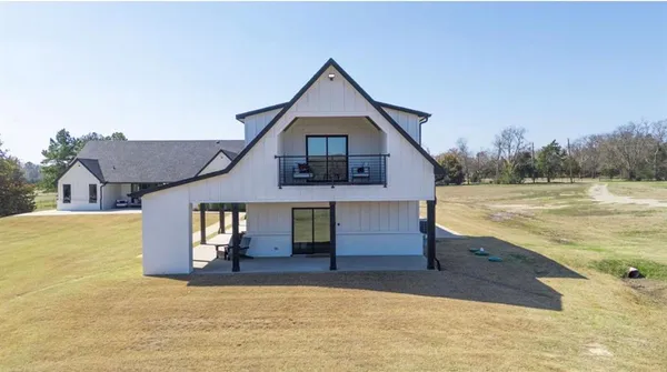 $1,099,000 | 6724 Clearwater Ranch Road, Wills Point, TX 75169