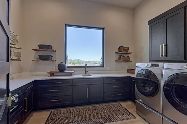 $8,999,999 | 22199 Interstate Highway North, Buffalo, TX 75831