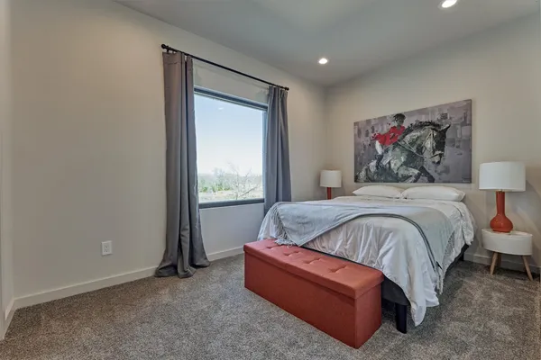 $8,999,999 | 22199 Interstate Highway North, Buffalo, TX 75831