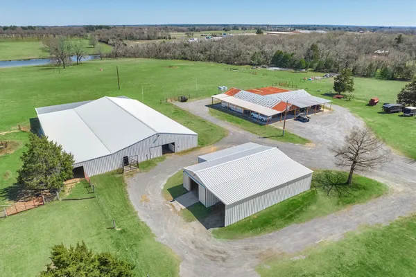 $8,999,999 | 22199 Interstate Highway North, Buffalo, TX 75831