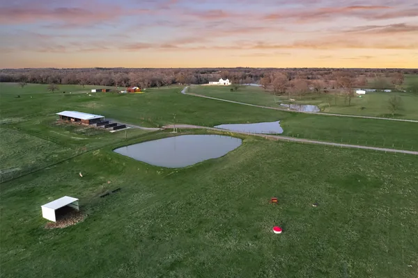 $8,999,999 | 22199 Interstate Highway North, Buffalo, TX 75831