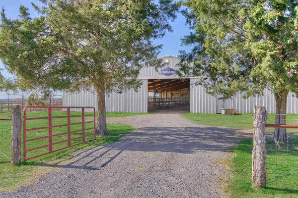 $8,999,999 | 22199 Interstate Highway North, Buffalo, TX 75831