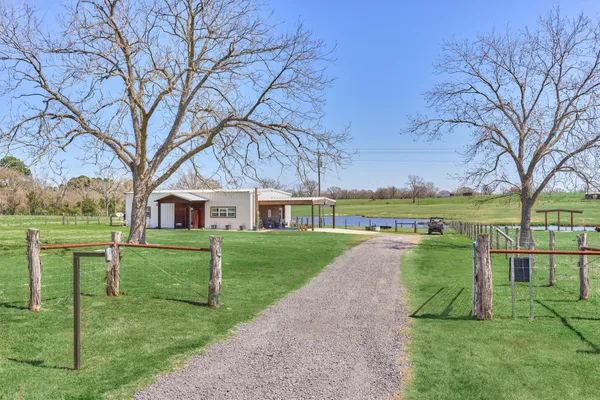 $8,999,999 | 22199 Interstate Highway North, Buffalo, TX 75831