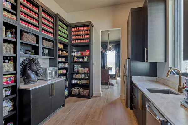 $8,999,999 | 22199 Interstate Highway North, Buffalo, TX 75831