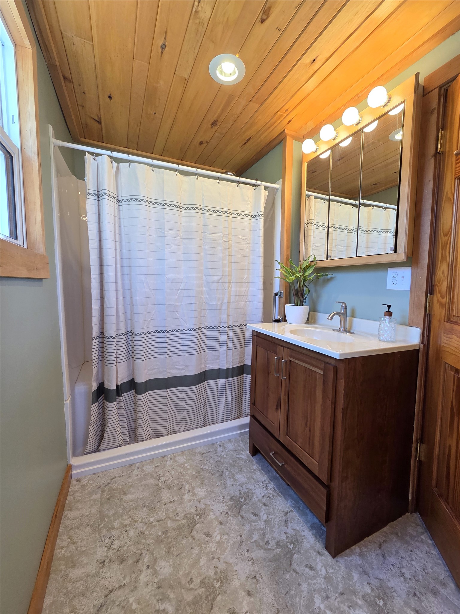 221 1st Avenue Shell Lake, WI 54871 - Photo 15 of 31