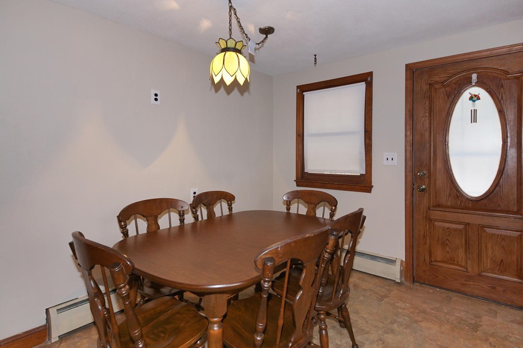 14 Dearborn Road Burlington, MA 01803 - Photo 5 of 17