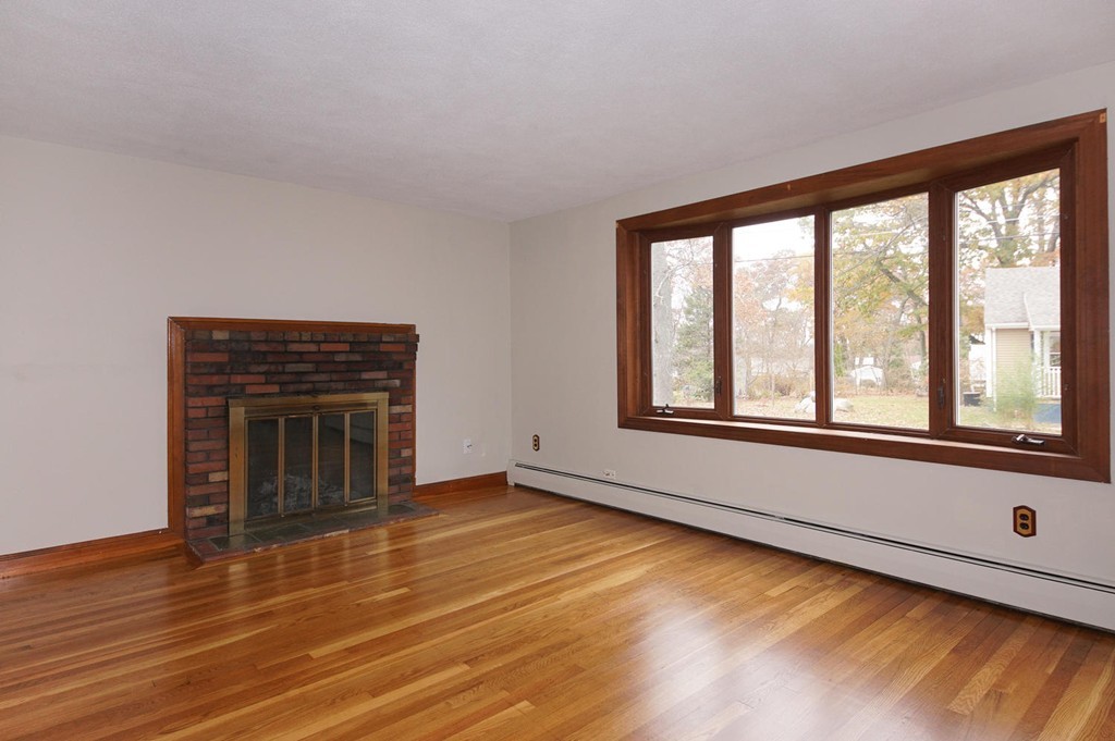 14 Dearborn Road Burlington, MA 01803 - Photo 7 of 17