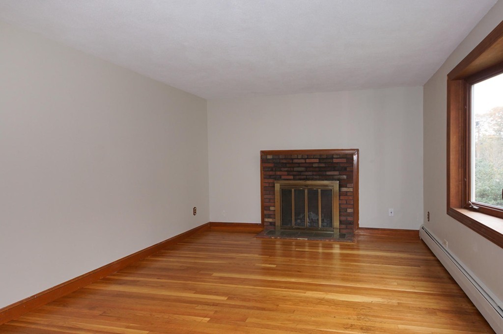 14 Dearborn Road Burlington, MA 01803 - Photo 8 of 17