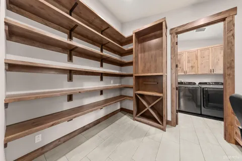 $1,350,000 | 1645 Iroquois Circle, South Lake Tahoe, CA 96150