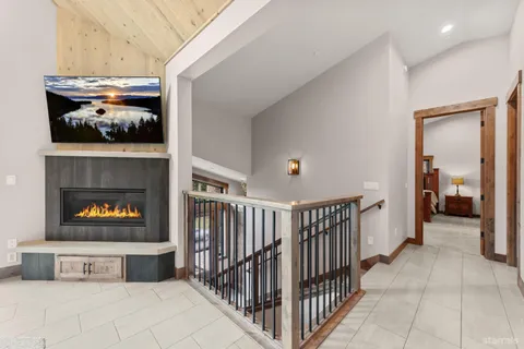 $1,350,000 | 1645 Iroquois Circle, South Lake Tahoe, CA 96150