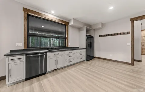 $1,350,000 | 1645 Iroquois Circle, South Lake Tahoe, CA 96150