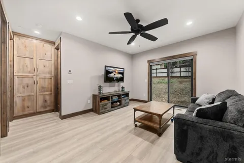 $1,350,000 | 1645 Iroquois Circle, South Lake Tahoe, CA 96150