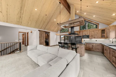 $1,350,000 | 1645 Iroquois Circle, South Lake Tahoe, CA 96150